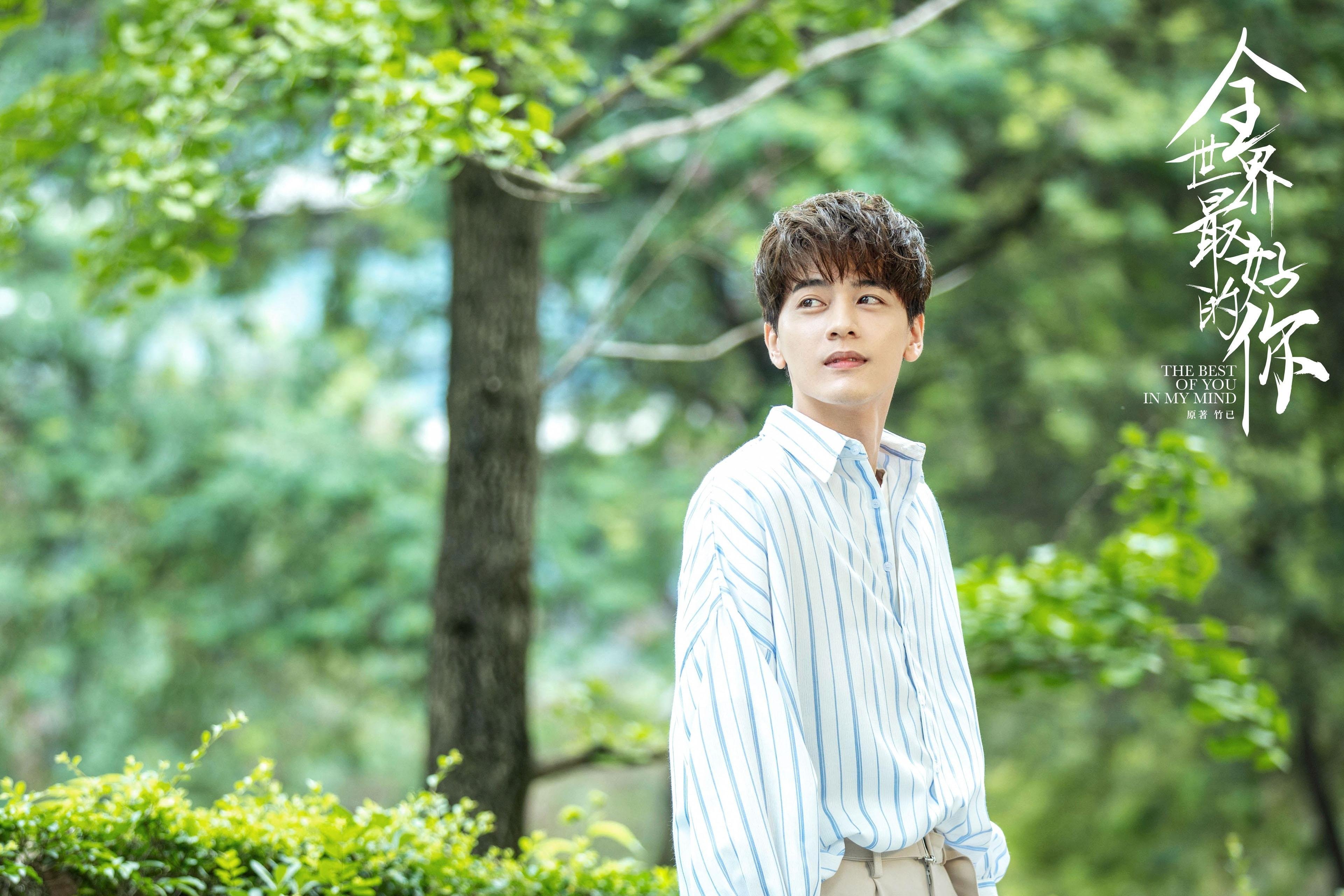 爱游戏中国官方登录入口网站-凯蒂·莱德基800米自由泳赛场魅力四射，莱德基自由泳水下全镜头